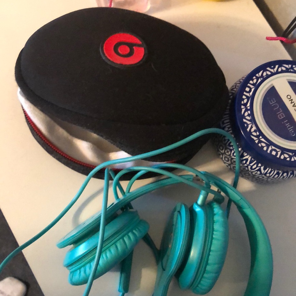 Beats - Picture 3 of 3